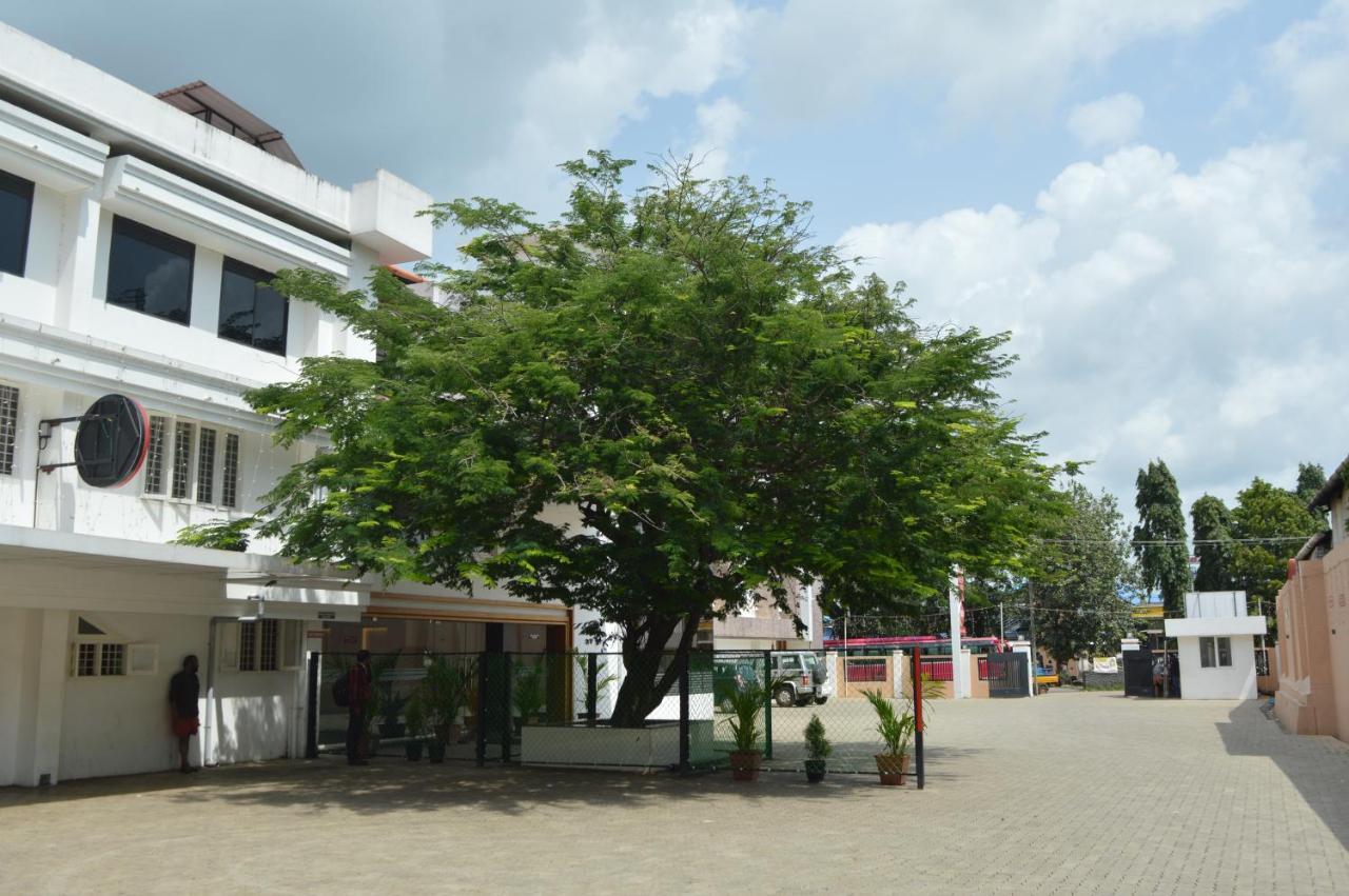 Hotel Apsara Shoranur Экстерьер фото