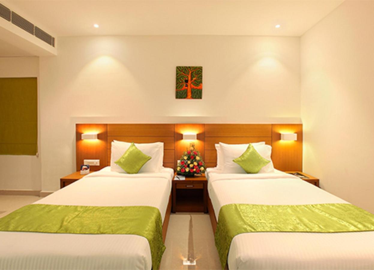 Hotel Apsara Shoranur Экстерьер фото