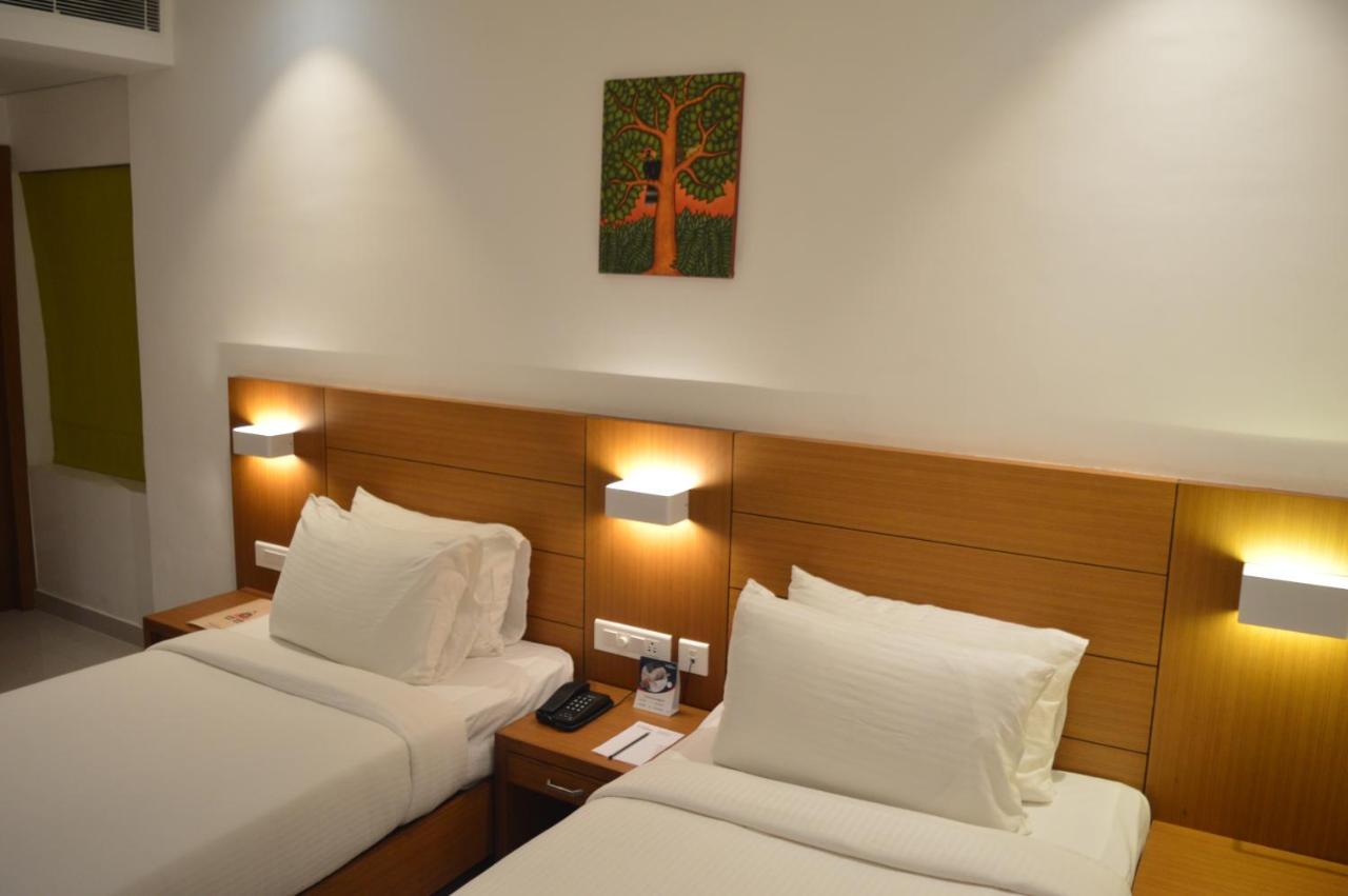 Hotel Apsara Shoranur Экстерьер фото