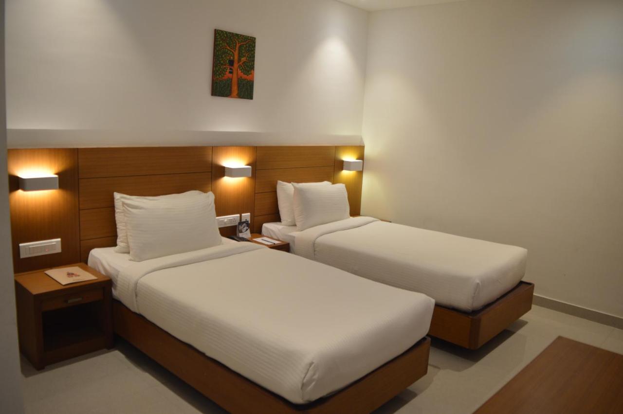 Hotel Apsara Shoranur Экстерьер фото