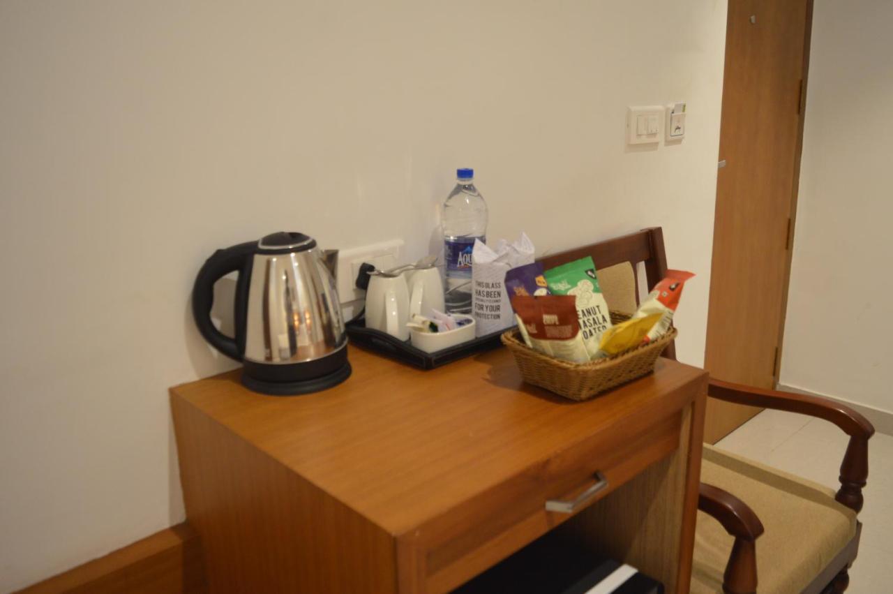 Hotel Apsara Shoranur Экстерьер фото