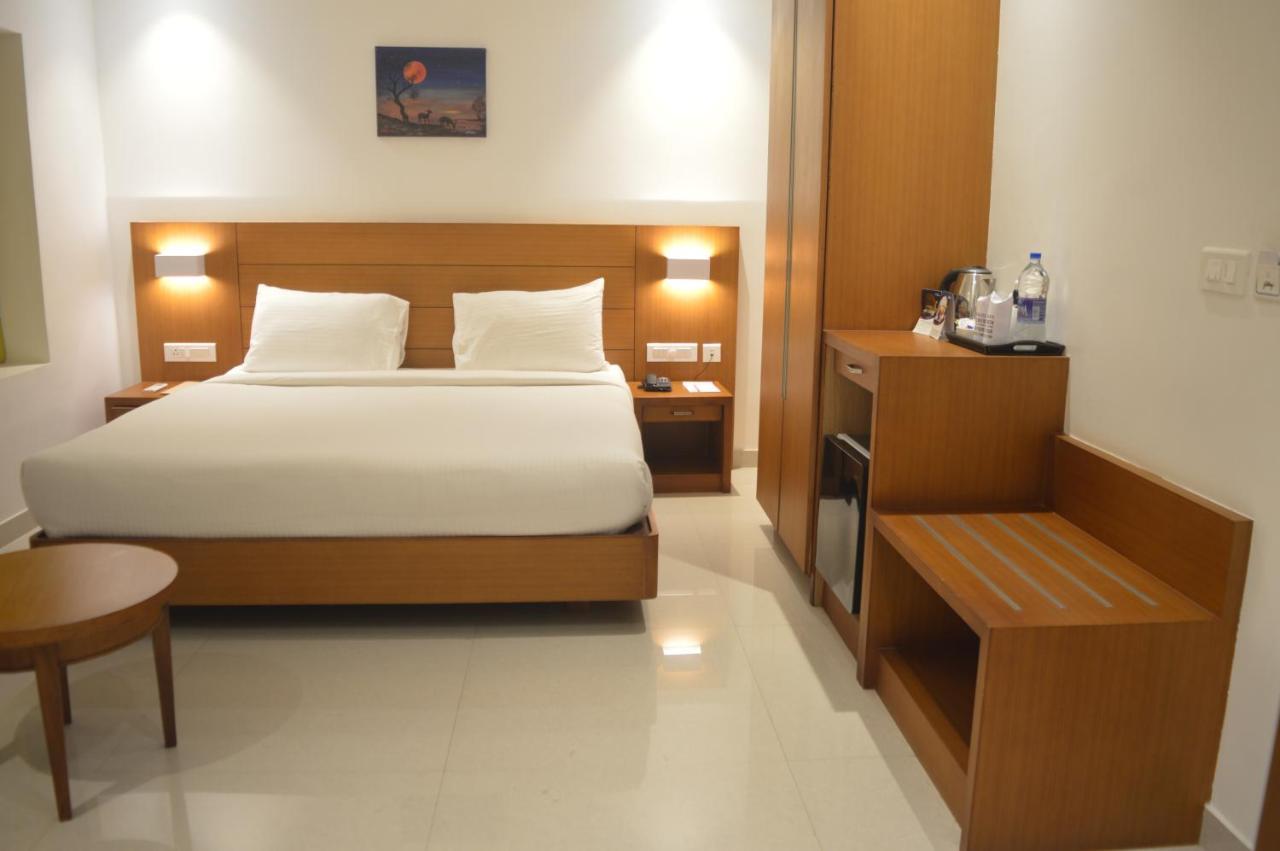 Hotel Apsara Shoranur Экстерьер фото